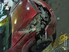 Accidente de auto en calle Corona del Rosal, a la altura del Elektra. Colonia Los Padres. Magdalena Contreras. Fotografía tomada el 18 de abril del 2021 por Ulises Felipe Chávez Valdovinos.