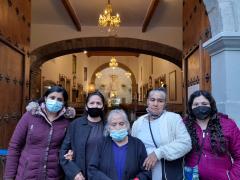 Familia Mesa Acevedo, con dicha familia se da inicio las visitas del novenario a la Divina Infantita. 3 de septiembre de 2021. Fotografía: Juan Velázquez Rodríguez.