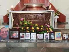 Misa de compañeros médicos, enfermeras y paramédicos fallecidos por COVID-19.