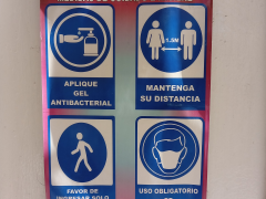 Cartel indicativo, de las medidas de cuidado e higiene ante esta pandemia. Fotografía: Estrella Iraith Escalante Mendoza.