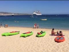 Imagen sobre reapertura de playas en Los Cabos, después de la cuarentena.