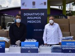 Carlos M. Aysa, gobernador de Campeche, frente a donativo de insumos médicos.