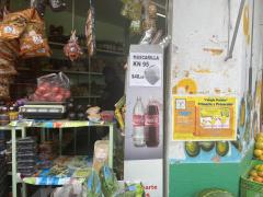 Letrero sobre venta de cubrebocas KN95 en recaudería, Benito Juárez, Ciudad de México. Fotografía: Camila Danae Arana Flores.
