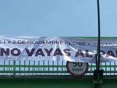 Lona Este 1 y 2 de noviembre recibe a tus muertos en casa y no vayas al panteón, alcaldía Iztapalapa. Fotografía: Juan Daniel Álvarez Hernández