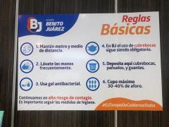 Póster autoadhesivo “Reglas Básicas” de higiene emitidas por la alcaldía Benito Juárez, Plaza Universidad, CdMx. Fotografía: Juan Daniel Álvarez Hernández