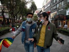 Gabriel y Richard, par de amigos afectados por la violencia originada por la pandemia.