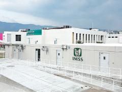 Instalaciones abiertas en Tuxtla Gutiérrez, Chiapas, para luchar contra la pandemia. En: Carlos Vega, Clínicas prefabricadas, respuesta del IMSS ante la pandemia.