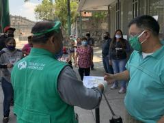 Personas solicitan apoyo en la Secretaría de Trabajo y Fomento al Empleo CDMX. Fotografía: La Jornada.