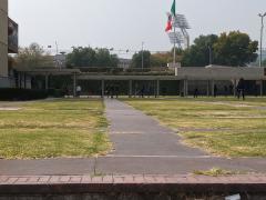 Fila para el pago de nómina a trabajadores de la UNAM. Fotográfia: Ángel Alberto Blancas Rivera.