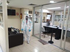Personal de sanitización (vista general). Fotografía: Ángel Alberto Blancas Rivera.