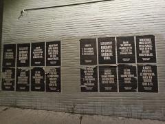 Carteles con mensajes de conciencia para seguir guardando la cuarentena. Fotografía: Alma María Castellanos Chávez.