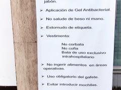 Cartel Indicaciones para el personal, Hospital Regional Lic. Adolfo López Mateos del ISSSTE, CdMx. Fotografía: Ulises Felipe Chávez Valdovinos.
