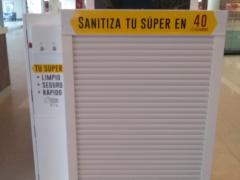 Acceso de los carritos a la máquina de sanitización de virus y bacterias, que incluye la eliminación del virus del COVID-19.