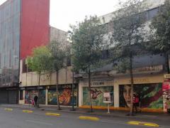Calle Izazaga. CdMx. Fotografía: Leonardo Lugo.