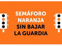 Semáforo naranja.