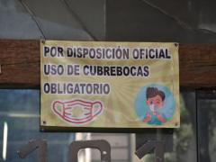 Anuncio Por disposición oficial uso de cubrebocas obligatorio. Fotografía: Martha Patricia Leguízamo Rodea