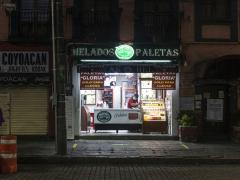 Helados y paletas Gloria, calle Ignacio Allende, colonia Del Carmen, Coyoacán, CdMx. Fotografía: Duilio Rodríguez.