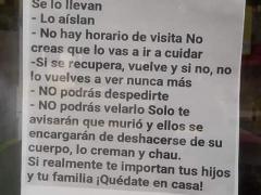 Fotografía de cartel que describe lo que ocurre si un niño se contagia de COVID-19.