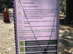 Tótem El Jardín Botánico es un área de valor ambiental, Chapultepec, CdMx. Fotografía: Gloria Elisa Melgarejo García.