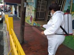 Brigadas de sanitización en la Colonia Paraíso. Fotografía: Facebook Alcaldía Iztapalapa.