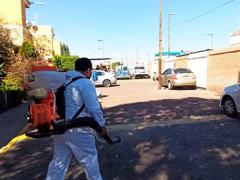 Brigada de sanitización en Unidad Habitacional Salidaridad. Fotografía: Facebook Alcaldía Iztapalapa.