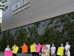 Trabajadores de Potzollcalli, realizaron protesta “Cacerolazo, Abrimos o Morimos”, Plaza Tlatelolco, CDMX.