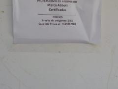 Anuncio sobre pruebas a domicilio de COVID-19, Edificio Allende, Unidad Tlatelolco. Fotografía de David Alonso Vargas Melgarejo