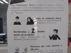Medidas para disminuir el riesgo de propagación del COVID-19 en Compartamos Banco. Compartamos Banco sucursal Tecámac. Fotografía: Nordi Verónica del Rocío Enríquez Flores.