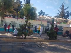 Fila para las pruebas rápidas COVID-19, centro de salud “Ignacio Allende”, Teotihuacán. Fotografía: Isaías Hernández Rosales