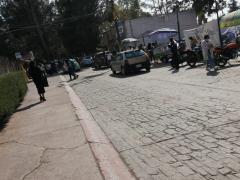 Av. López Mateos, se observa del lado derecho a mujeres ofertando sus productos. Fotografía: Isaías Hernández Rosales