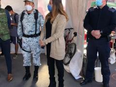 Rosa L. Huerta, junto a personal de Policía Municipal y Guardia Nacional.