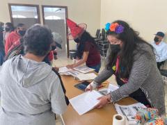 Registro durante entrega de despensas a adultos mayores. Facebook DIF Municipal Acolman.