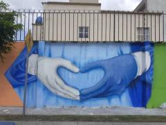 Manos, parte del mural "Héroes de COVID-19", Las Américas, Ecatepec. Fotografía: El Sol de Toluca.
