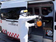Desinfección del interior de una unidad de transporte, Coacalco. Fotografía: Notiexpress de México.