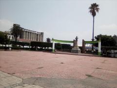 Monumento a Benito Juárez, Plaza de la Constitución de Amecameca. Fotografía: Mario Eduardo Torres Galván.