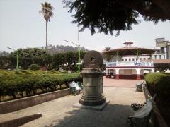 Juego de pelota y quiosco, Plaza de la Constitución, Amecameca. Fotografía: Mario Eduardo Torres Galván.