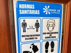 Anuncio Normas sanitarias COVID-19 Coronavirus, restaurante La Escondida, Mineral del Monte, Hidalgo. Fotografía: Gloria Elisa Melgarejo García.