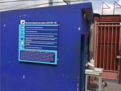 Cartel con recomendaciones contra COVID-19 en una planta industrial. Fotografía: Juan José Carrillo Coronel