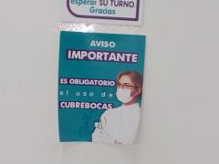 Medidas de seguridad dentro de un consultorio médico. Fotografía: Juan José Carrillo Coronel