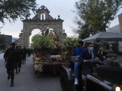 Virgen de Zapopan, custodiada por elementos de Seguridad del Estado. Fotografía: Monse Cuevas.
