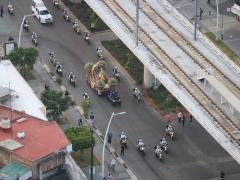Diferente. A la par de La Zapopana, algunos feligreses la acompañaron, pese a las recomendaciones de las autoridades. Fotografía: Gobierno de Zapopan.