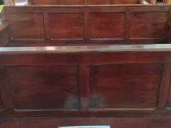 Anuncio "Asiento suprimido" sobre una de las bancas, templo de Jesús María, Morelos 612, Zona Centro, Guadalajara. Fotografía: Juan José Carrillo Coronel.