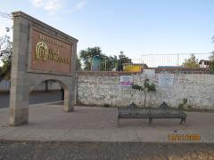 Panorámica del muro donde se encuentran adheridas las dos lonas, cementerio de Amatitán, Jalisco. Fotografía: Juan José Carrillo Coronel.