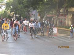 Ciclistas II, ruta RecreActiva, Centro Histórico, Guadalajara. Fotografía: Juan José Carrillo Coronel
