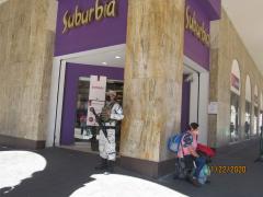 Elemento de la Guardia Nacional con cubrebocas afuera de una tienda (1). Fotografía: Juan José Carrillo Coronel