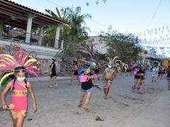 Danzantes durante procesión a la Virgen de la Esperanza, San Andrés, Magdalena, Jalisco. Fotografía de Juan José Carrillo Coronel