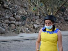 Mujer danzante durante procesión a la Virgen de la Esperanza, San Andrés, Magdalena, Jalisco. Fotografía de Juan José Carrillo Coronel