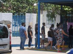 Fila para votar en las elecciones locales en pandemia, Tlaquepaque, Jalisco. Fotografía: Juan José Carrillo Coronel.