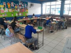 Alumnos de primaria en clases con sana distancia, Tlaquepaque, Jalisco. Fotografía: Juan José Carrillo Coronel.
