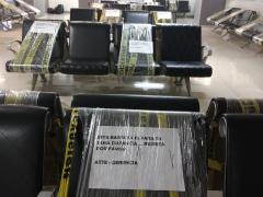 Esta barrera es para tu sana distancia, medidas de distanciamiento, Sala de espera, Central de Autobuses de Guadalajara. Fotografía: Lía Fernanda Rodríguez Cerrillo.